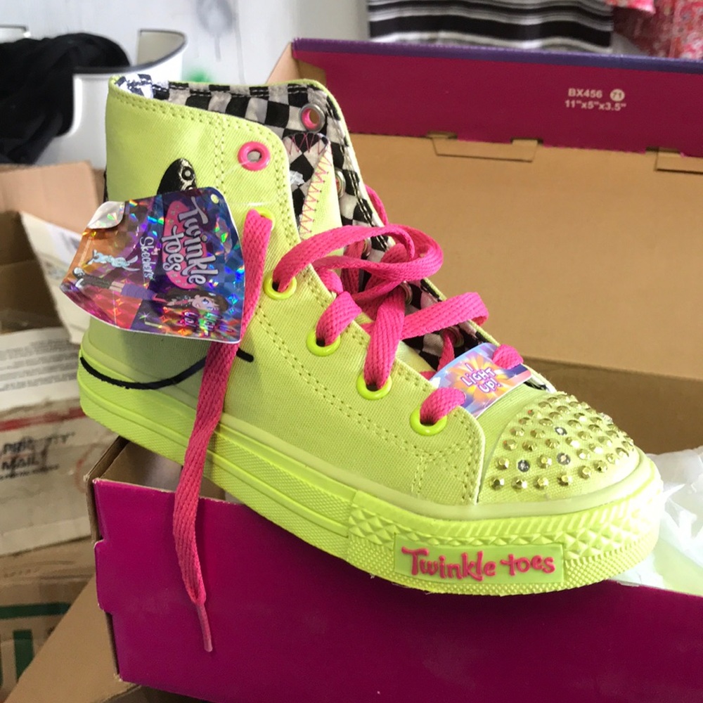 Skechers twinkle toes dimples smiley high top sneakers